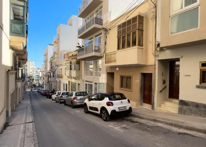 Double Bedroom In St Julians In Shared House