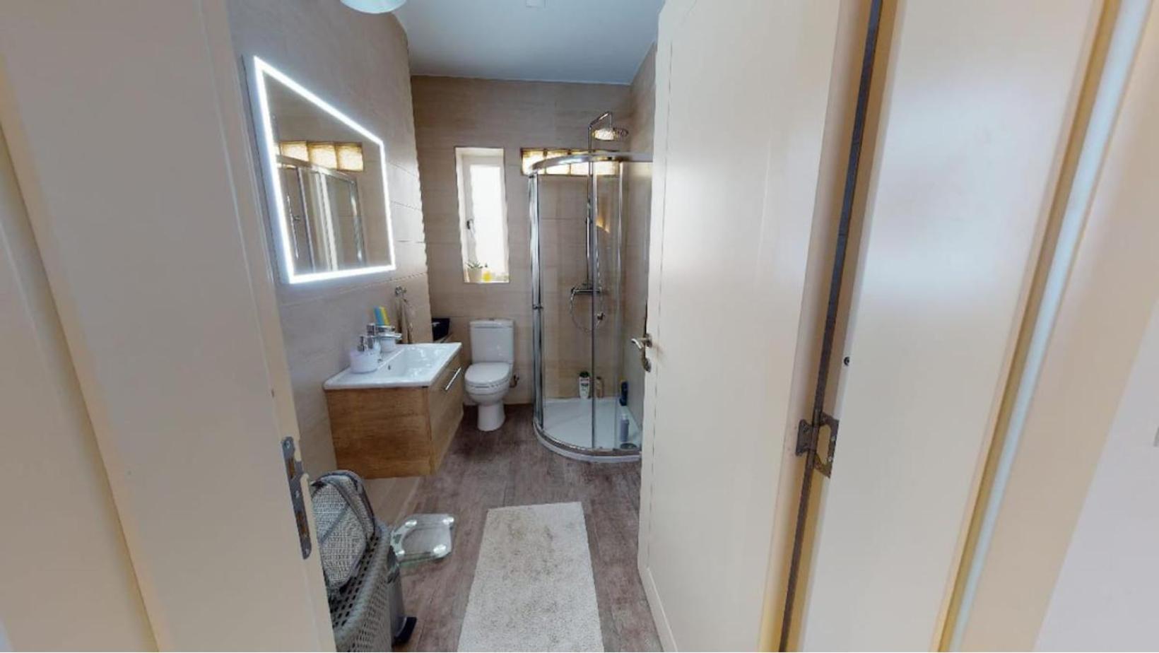 Double Bedroom In St Julians In Shared House Privatunterkunft San Ġiljan