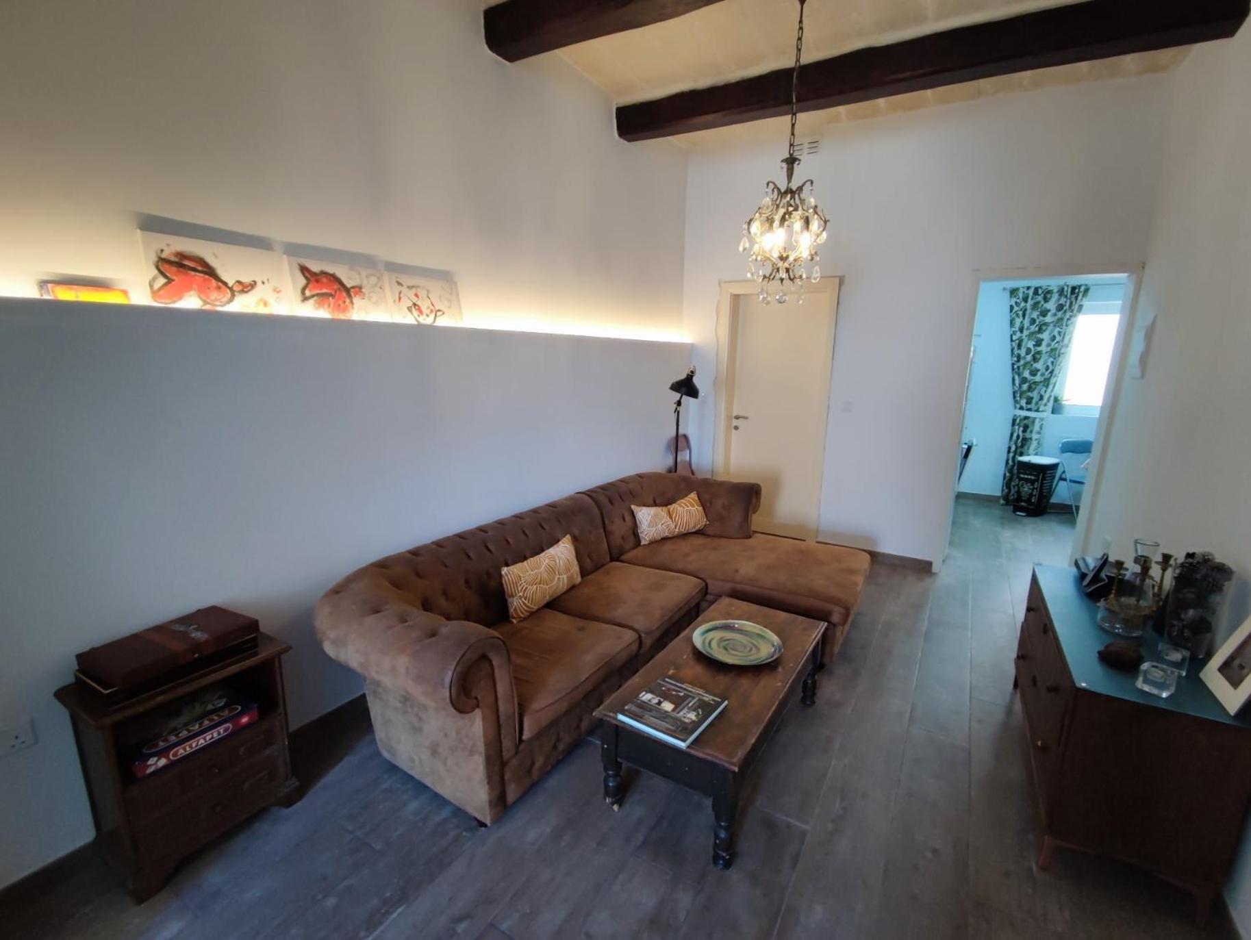 Gazde/Camere de închiriat Double Bedroom In St Julians In Shared House *